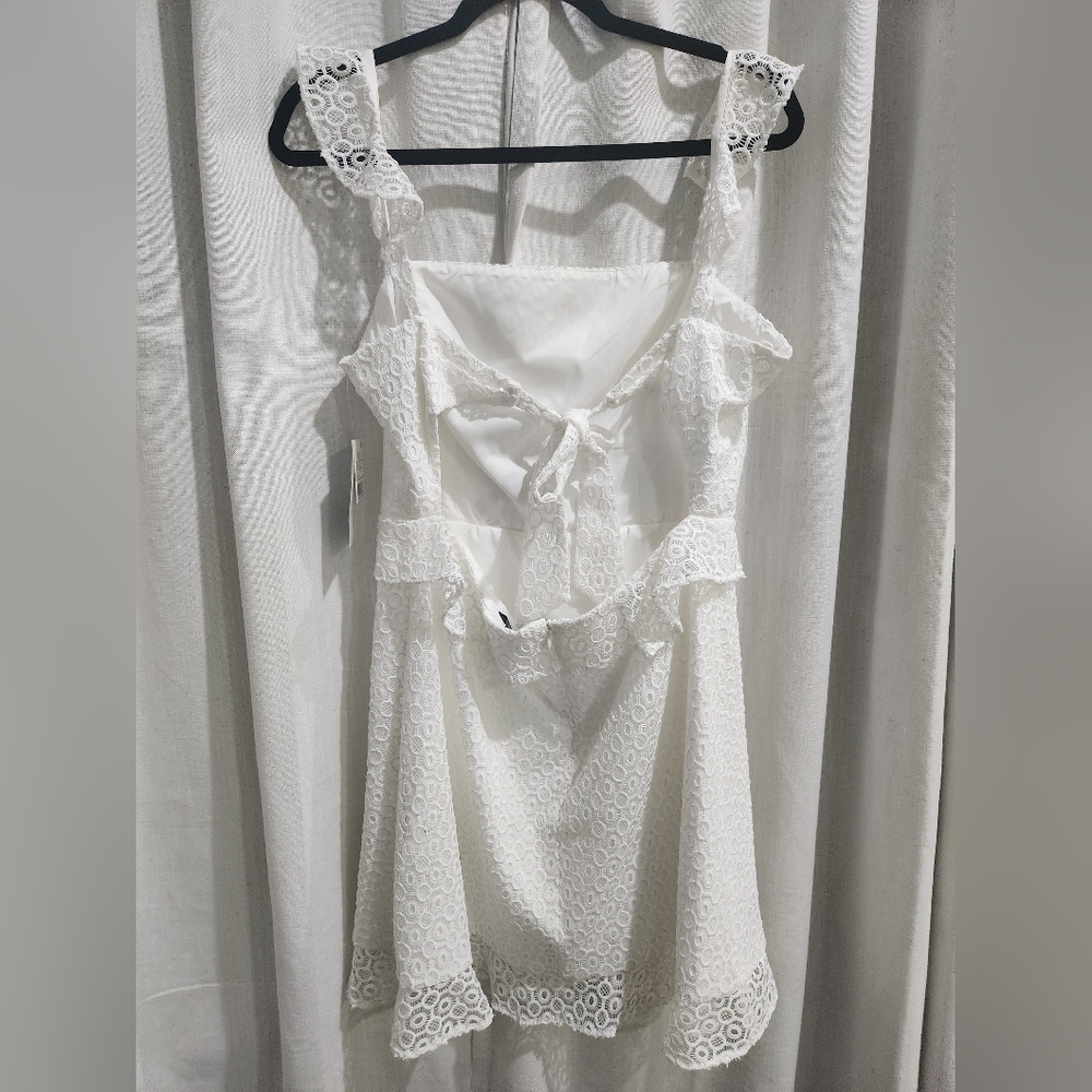 Nwt Aidan Mattox Eyelet Lace White Open Back Fit and Flare mini Dress 12 - Picture 7 of 8